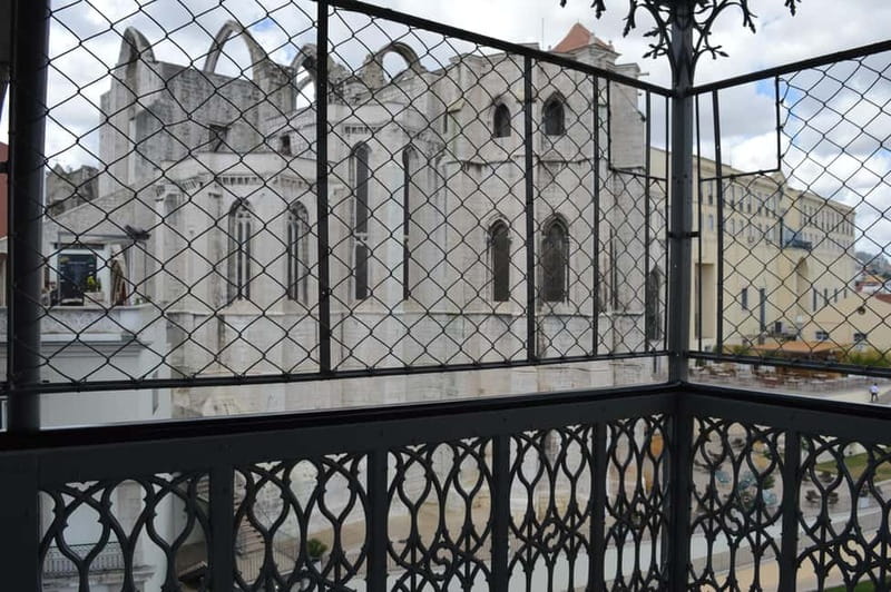 Lisbon: 2.5-hour city tour with 4 local tastings - Food Notes and Dietary Reality (Vegetarian Help, No Vegan)