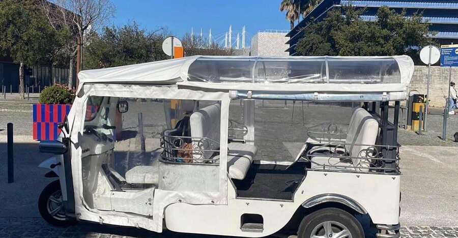 Lisbon:2-hour sightseeing TukTuk Tour with free Pickup - Stops and timing: how to get the most out of only two hours