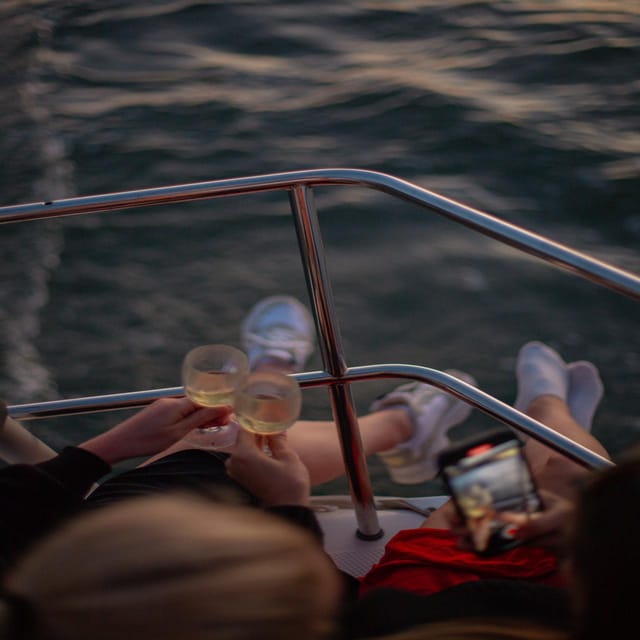 Lisbon 2 Hours Sailing Day Tour and Cruise With Drinks - Key points to know before you go