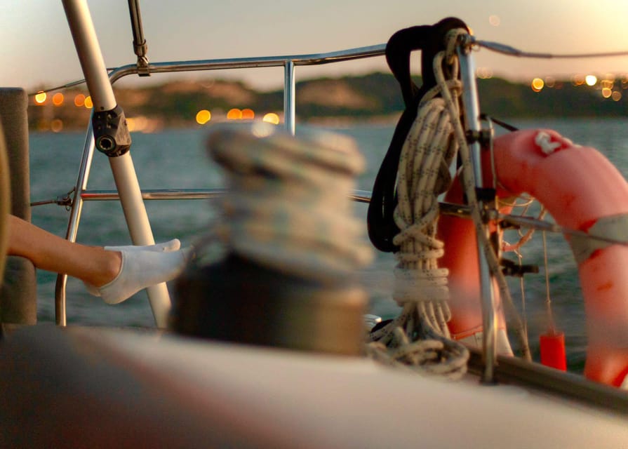 Lisbon 2 Hours Sailing Day Tour and Cruise With Drinks - Who this tour fits best, and who should skip it