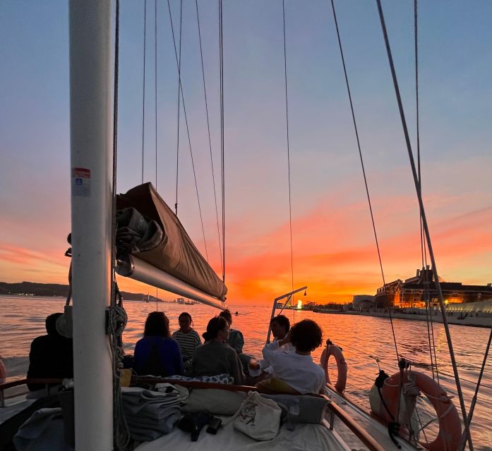 Lisbon: 2H Sunset Boat Cruise Tour with Drinks - Price and value: is $47 a fair deal?