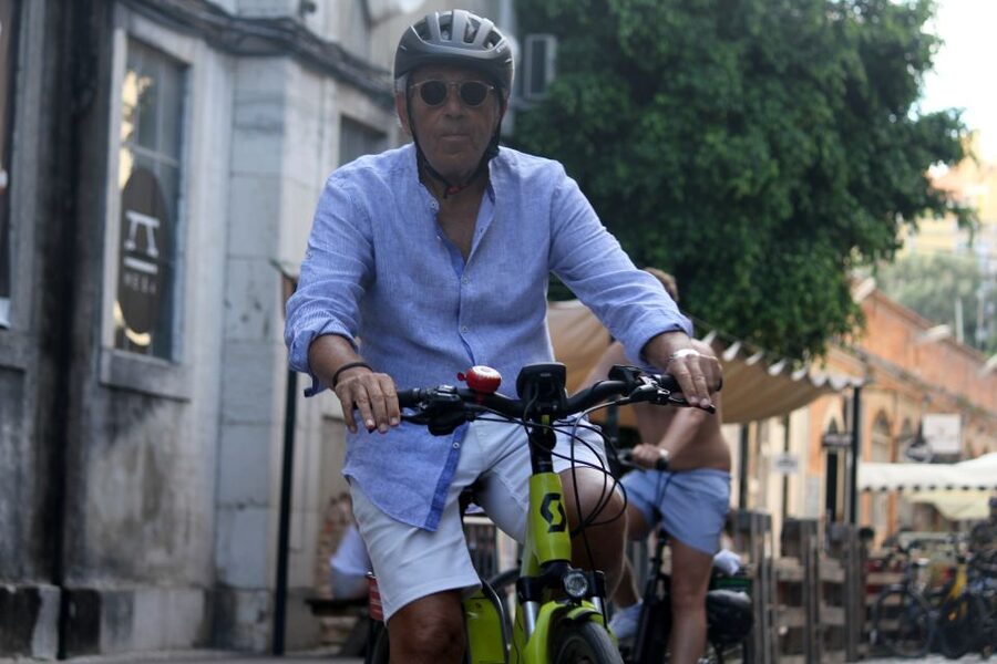 Lisbon: 3-Hour Tour by E-Bike - Castelo de São Jorge area: fortress energy and viewpoint timing