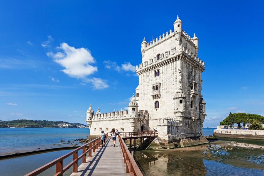 Lisbon: 3-in-1 Hop-On Hop-Off Bus and Tram Tours - Hills Tramcar Tour: cable-powered views over the old neighborhoods