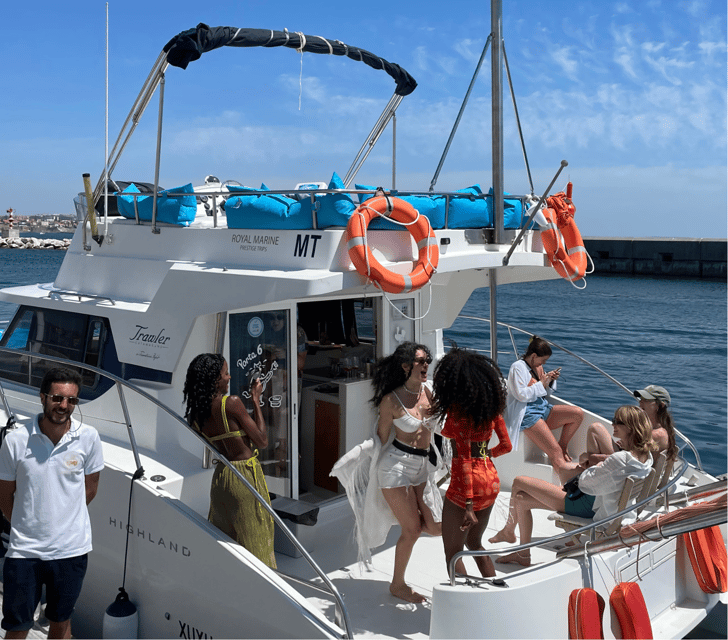 Lisbon: 3H Private Luxury Catamaran Tour with Swimming - Lisbon from the Tagus: what you actually see during the cruise