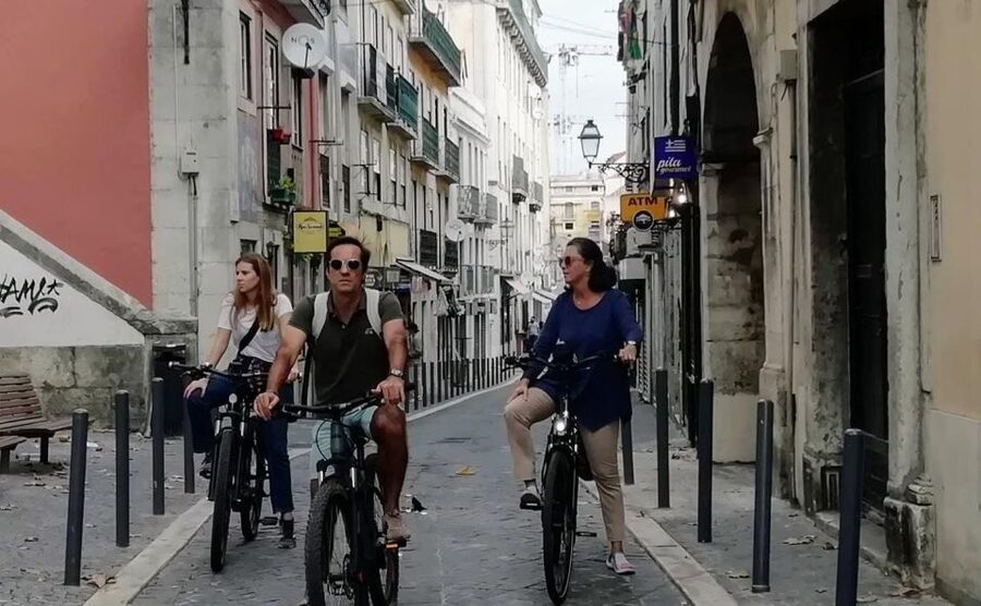 Lisbon: 7 Hills Panoramic Guided Tour by E-Bike - Alfama and the Old Streets: Why the Guide’s Stories Change Everything