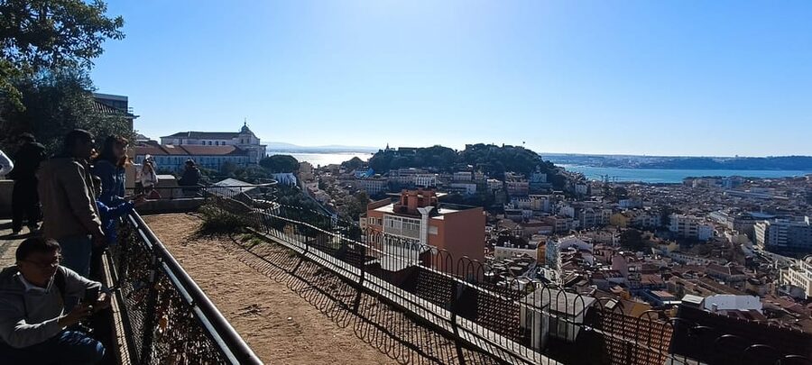 Lisbon: 8 Hour Private Tour through Lisbon (up to 7 people) - Belém finale: Monument to the Discoveries, Tower of Belém, and Jerónimos