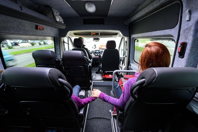 Lisbon Airport Transfer (Airport to Hotel or address in Lisbon) ROUND-TRIP - Hotel-to-airport return: keep your timing calm on departure day