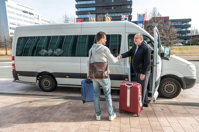 Lisbon Airport Transfer (Airport to Hotel or address in Lisbon) ROUND-TRIP - Who this transfer suits best (and who should think twice)