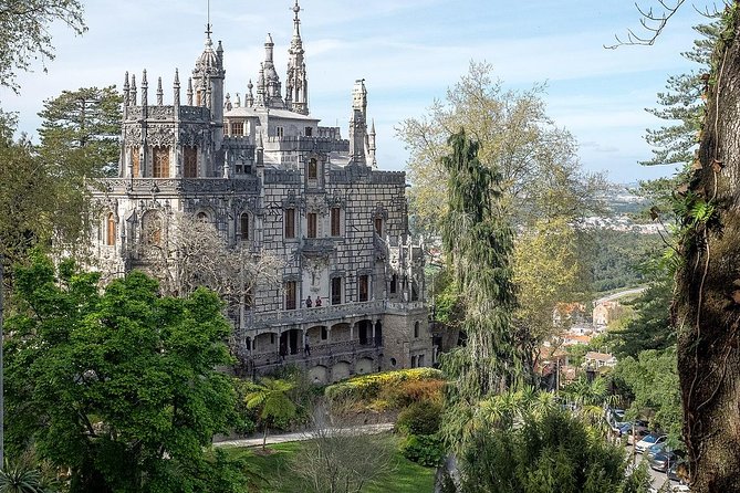 Lisbon Airport Transfer to Sintra or Cascais - The 30-Minute Promise, and Why Traffic Still Calls the Shots