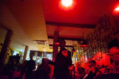 Alfama Tour and Live Fado with Traditional Dinner