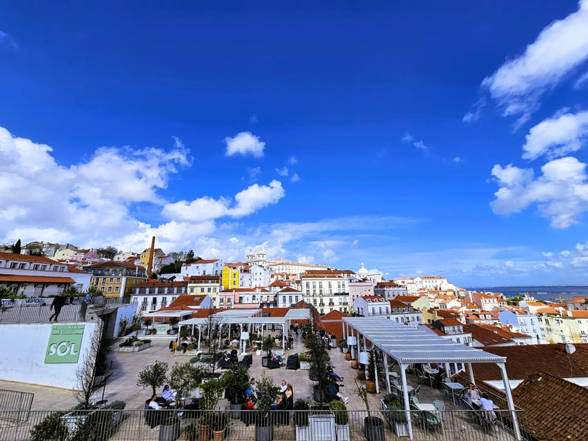 Lisbon: Alfama tour by tuktuk private, up to 90 min - Graça moments and the Miradouro da Senhora do Monte view everyone talks about