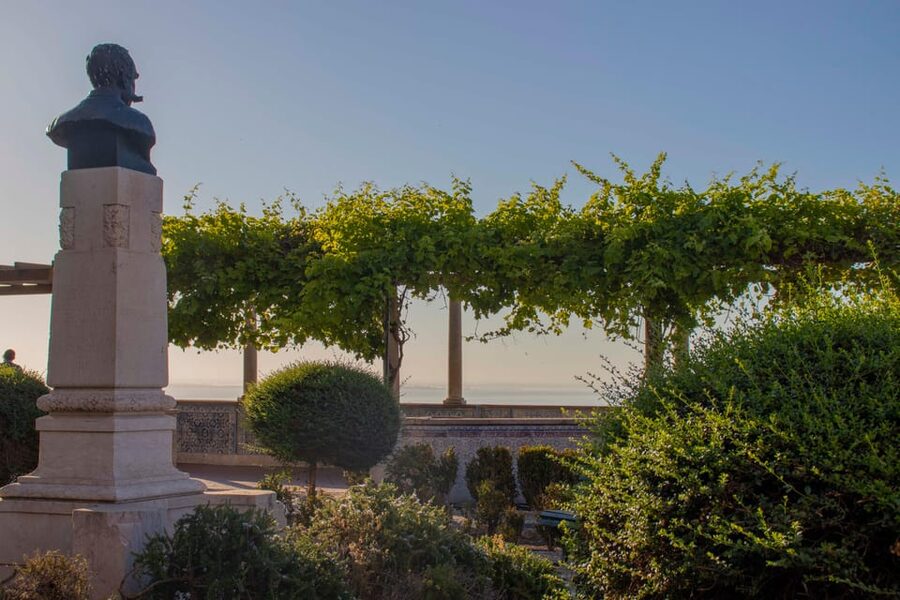 Lisbon: All Viewpoints Tuk-Tuk Tour with a True Local Guide - Penha de França and Jardim do Torel: More Peace, Fewer Crowd Tactics