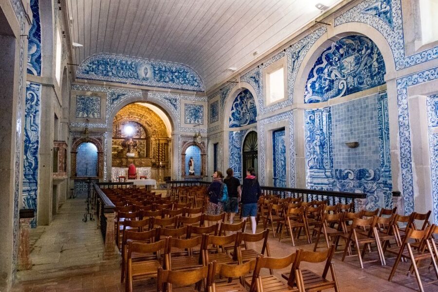 Lisbon: Arrábida Natural Park and Sesimbra Day Trip - Sesimbra: fishing village energy and the Moorish castle