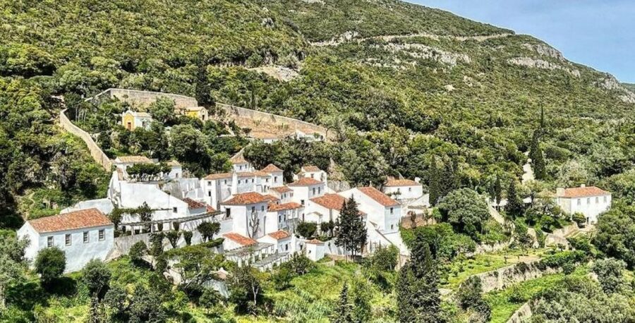 Lisbon: Arrábida & Sesimbra w/ Palmela Castle & Wine Tasting - Crossing the bridges, then moving fast into Setúbal