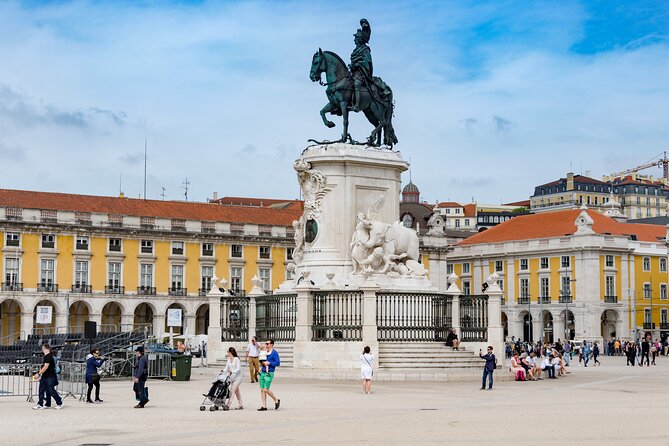 Lisbon at your own pace- Private Guided Historical Tour in Lisbon - Pickup that actually matters in Lisbon hills