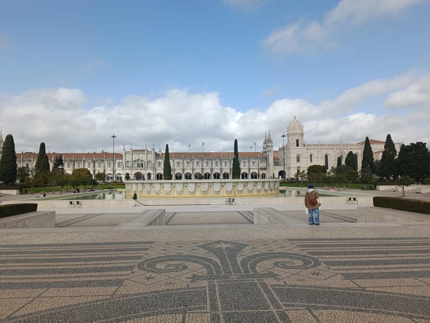 Lisbon: Belem, Jeronimos Monastery, and Coach Museum Tour - Pastéis de Belém and refreshments: a break that feels like part of the culture