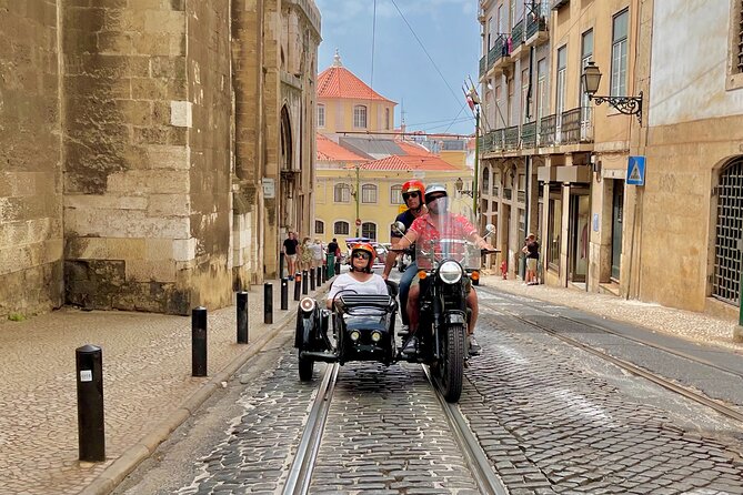 Lisbon: Belem Motorcycle Side-car Tour - Jerónimos Monastery Area, Plus a Green Reset at Monsanto