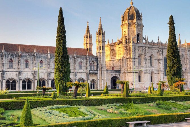 Lisbon & Belém: Private Tour half day trip by Electric Tuk Tuk - Miradouros Portas do Sol and Senhora do Monte: the view that actually teaches you Lisbon