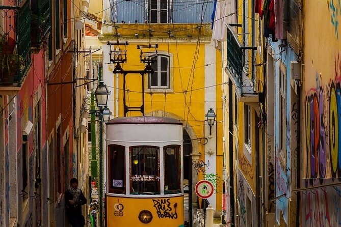 Lisbon & Belém: Private Tour half day trip by Electric Tuk Tuk - São Vicente de Fora and Panteão Nacional: two very different kinds of history