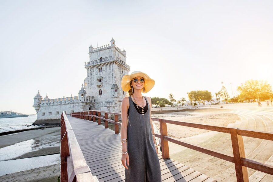 Lisbon: Belem Tour with Pastéis at Jerónimos Monastery - Jardim Afonso de Albuquerque: a calm garden break with big political context