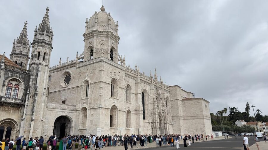 Lisbon: Belem Tour with Pastéis at Jerónimos Monastery - Jerónimos Monastery: what you see from outside still matters