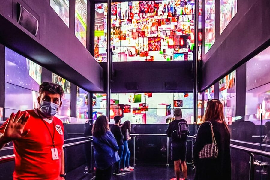 Lisbon: Benfica Museum Tour with Souvenir Scarf - The included Benfica scarf, and how to make it part of your Lisbon day
