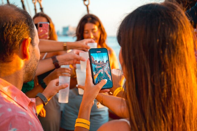 Lisbon Boat Party with Views, and Sunset Sailing - Club entrance included: how to plan the rest of your night