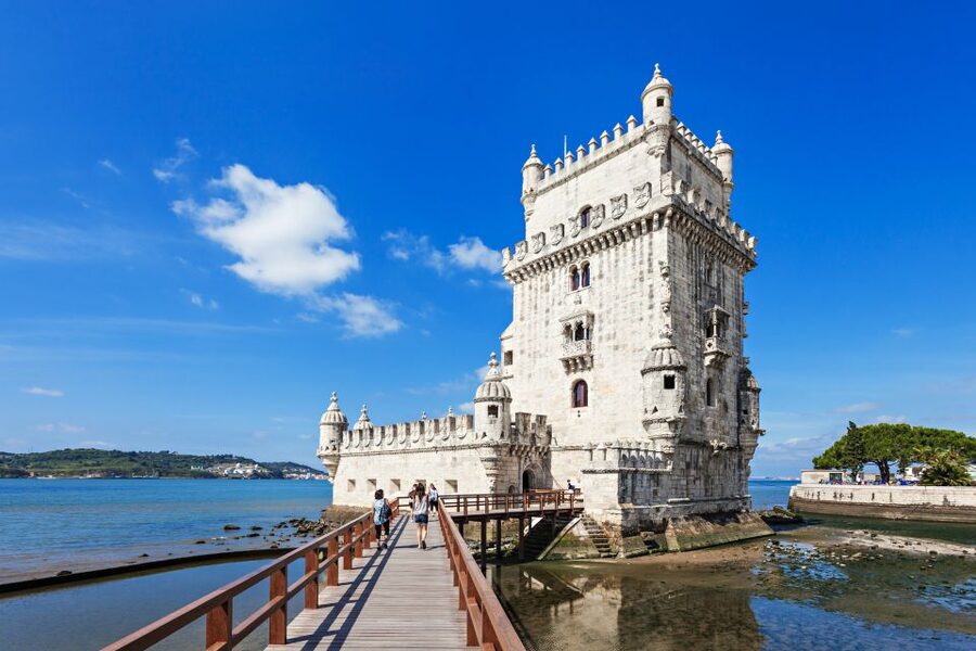 Lisbon: Boat Tour Ticket and Hop-on Hop-off 48-Hour Bus. - Yellow Boat on the Tagus: bridge and castle views from the water