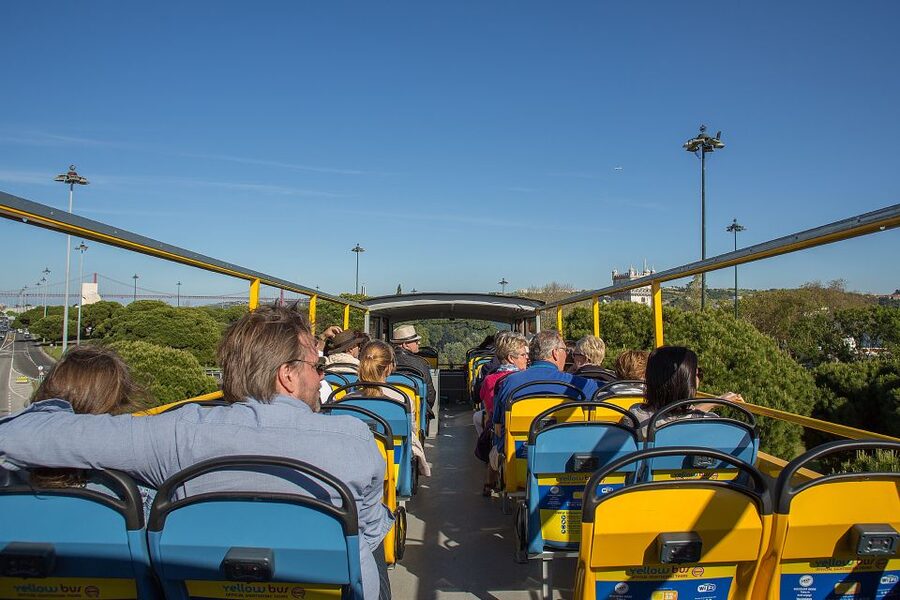 Lisbon: Boat Tour Ticket and Hop-on Hop-off 48-Hour Bus. - Audio guides, comfort, and the small issues worth planning for