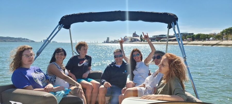 Lisbon: Boat Tour with Champagne - Stop-by-stop: what you’ll actually see from the boat