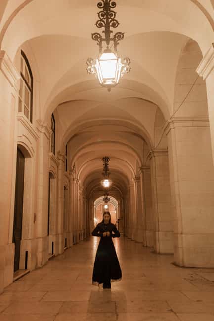 Lisbon by Night: Guided Walking Tour - The Unholy Secrets - Guide performance matters: why Maria, Clara, Andreia, Amanda make the stories stick
