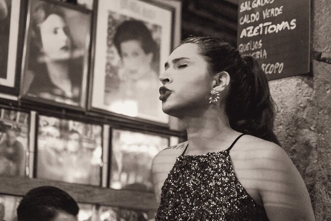 Lisbon by Night Tour: Fado Show and Dinner with Pick-up - Why a Fado dinner tour makes Lisbon click at night
