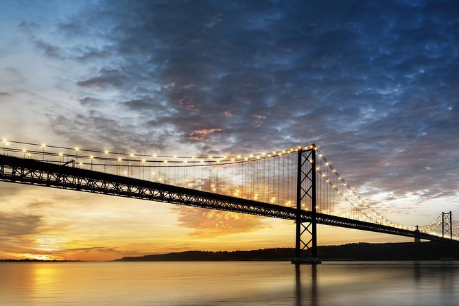 Lisbon by Night Tour: Fado Show and Dinner with Pick-up - Should you book Lisbon by Night: Fado Show and Dinner with Pickup?