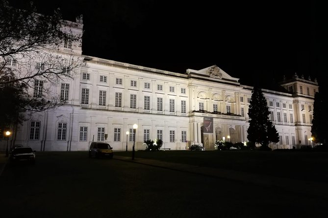 "Lisbon by Night" up to 6 people, private tour - Old Lisbon energy meets the modern side in one evening