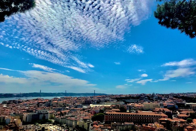 "Lisbon by Night" up to 6 people, private tour - Price and value: what $69.04 per person buys you