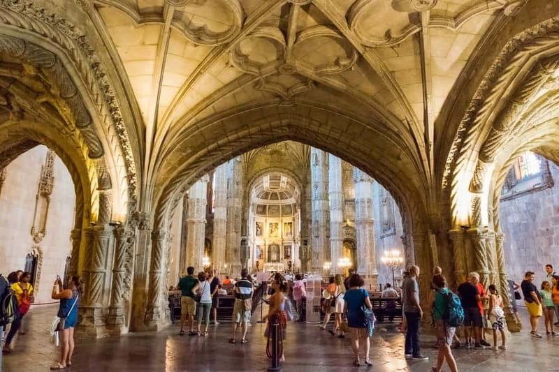 Lisbon Card: 24, 48, or 72-Hour Pass - Where You Can Ride for Free: Carris Transit plus CP Trains