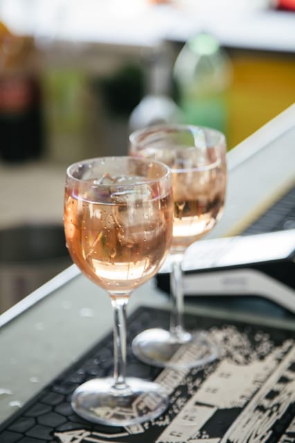 Lisbon: Catamaran Boat Party with Music, Open Bar & Dives - Should you book the Lisbon catamaran party?