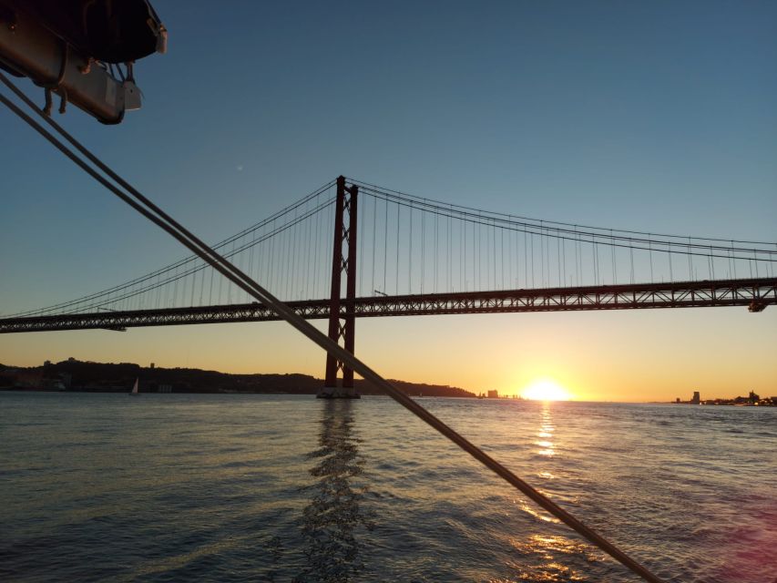 Lisbon: Catamaran Cruise with Drinks & Pastel de Nata - The crew’s storytelling, and why it makes the landmarks click