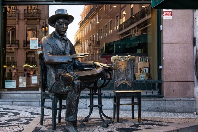 Lisbon (Chiado-Baixa) Scavenger Hunt and Sights Self-Guided Tour - Stop 4: Largo do Carmo, an easy win for people who like lingering