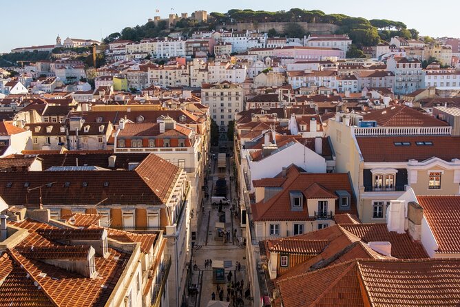 Lisbon (Chiado-Baixa) Scavenger Hunt and Sights Self-Guided Tour - Stop 5: Elevador de Santa Justa, photo-task territory