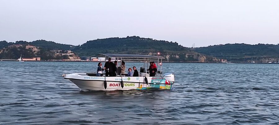 Lisbon: City Boat Cruise Daytime/Sunset/Night with Champagne - Picking your mood: daytime, sunset, or night with champagne