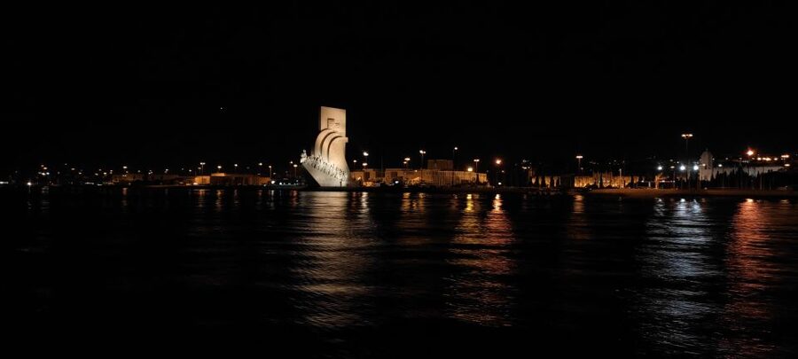 Lisbon: City Boat Cruise Daytime/Sunset/Night with Champagne - Your Tagus route, from Belém to the bridges and back again