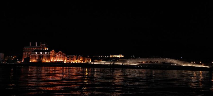 Lisbon: City Boat Cruise Daytime/Sunset/Night with Champagne - São Jorge Castle and Alfama lights: where the city turns dramatic