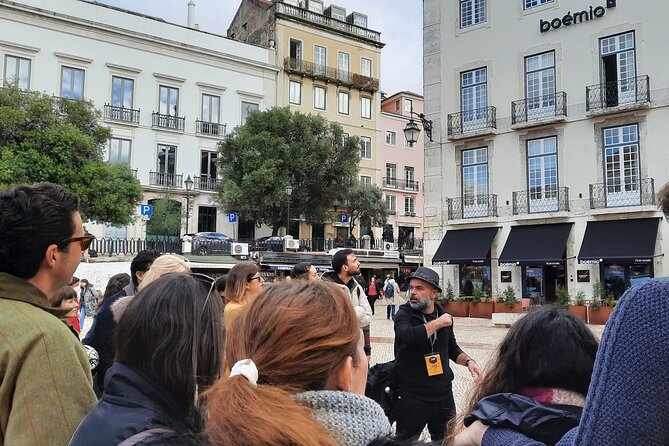 Lisbon City Center Tour - The Unmissable Lisbon - Largo do Carmo: revolutions in the open air