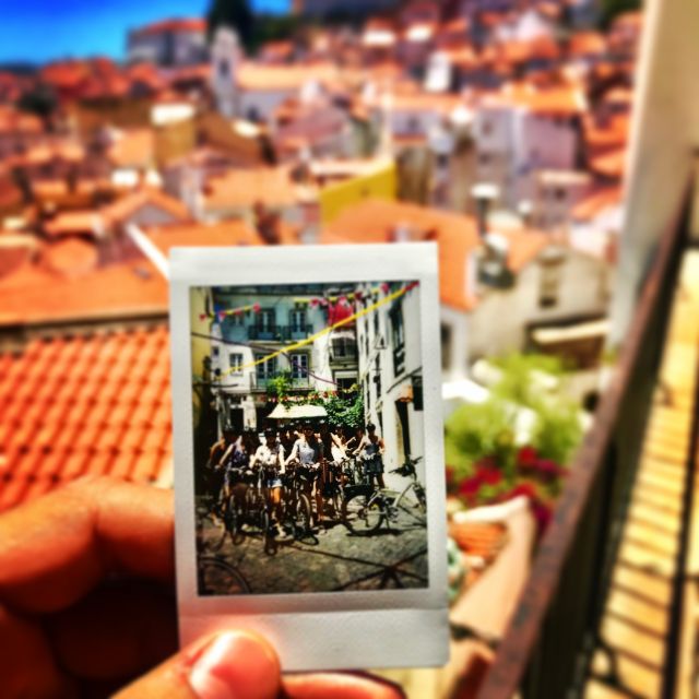 Lisbon: City Highlights and Viewpoints E-Bike Tour - Getting rolling at R. Jardim do Tabaco: the first safety moments