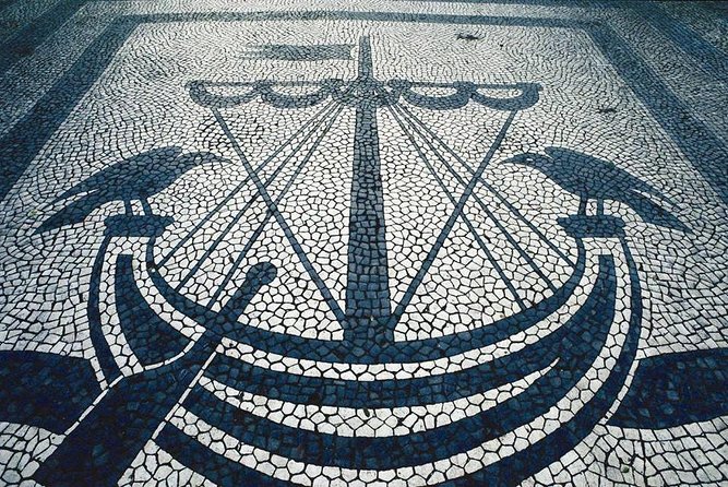 Lisbon city of the seven hills - Private Tour - Mouraria and Graça viewpoints: the hillside spine of the city