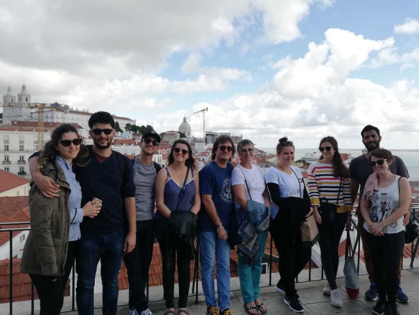 Lisbon: City Sightseeing Private Tour with Guide - Portas do Sol Viewpoint: The Moment Lisbon Looks Like It Did in Photos