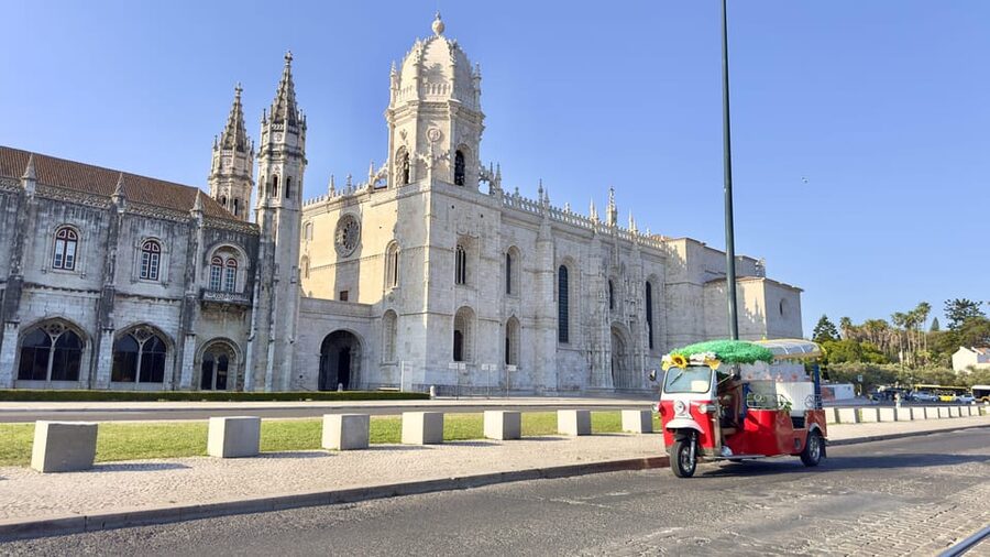 Lisbon: City Sightseeing Tour - Pastéis de Belém: the classic stop with local credibility