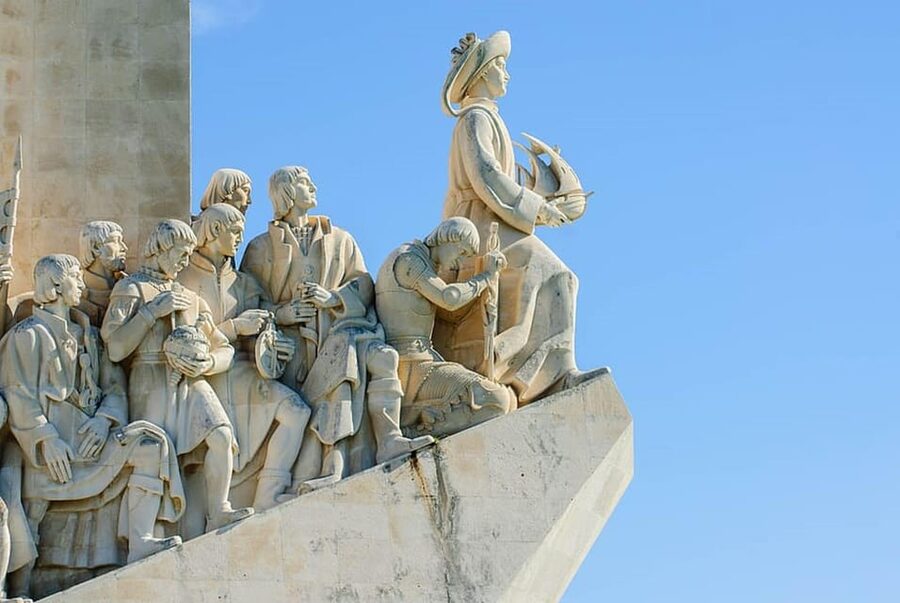 Lisbon: City Sightseeing Tour - Miradouro da Senhora do Monte and the Graça approach to Alfama