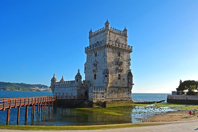 Lisbon City Tour: THE MOST COMPLETE - Where the tour begins: Praça do Marquês de Pombal